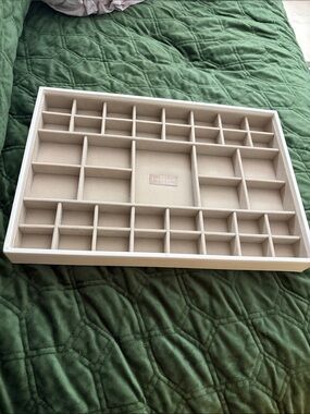 Stacker’s supersize (41) white jewelry organizer Tray.